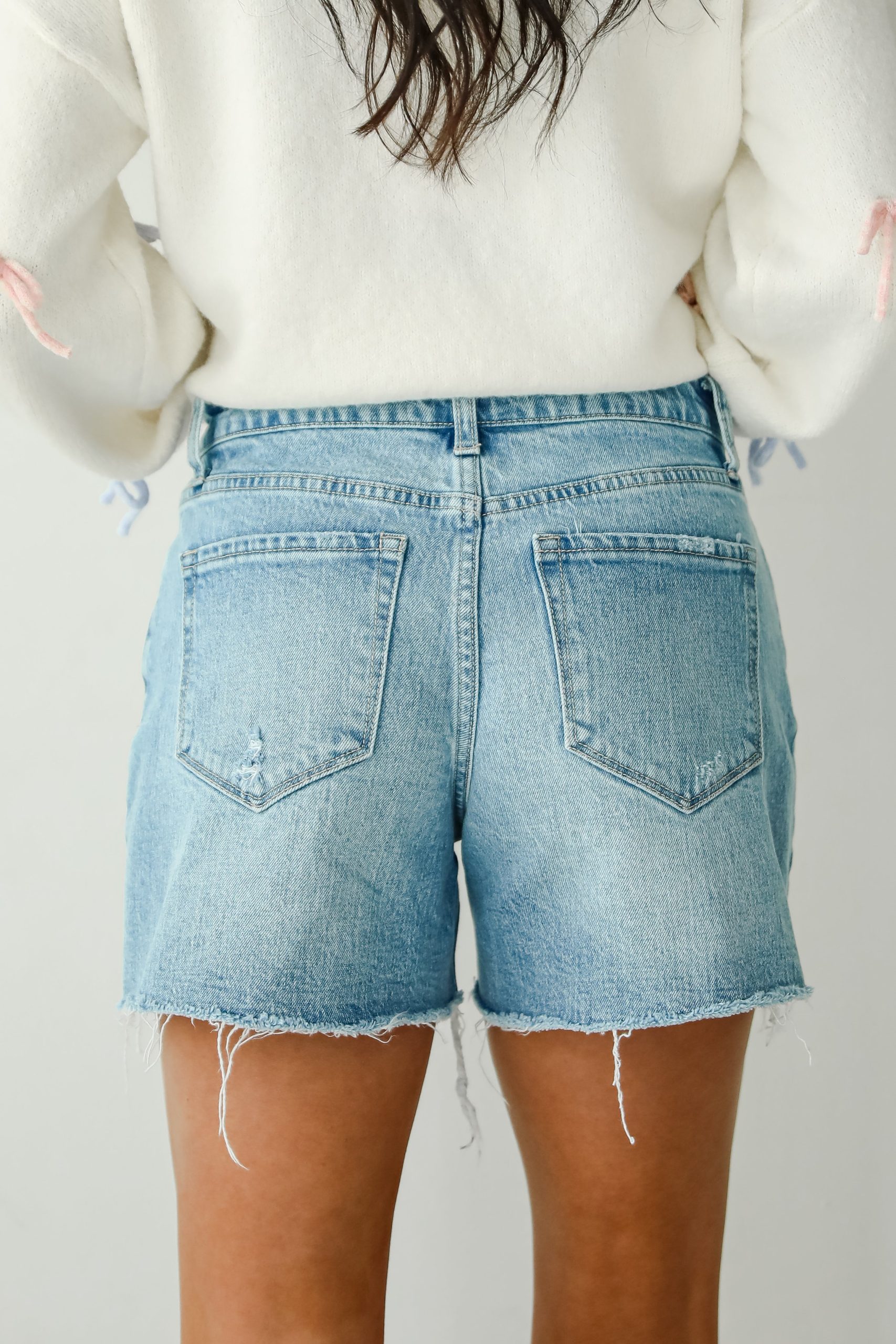 shopdressup_medium_wash_denim_shorts-11_1dd5cb98-dbcb-4970-bac3-d927ac514489.jpg