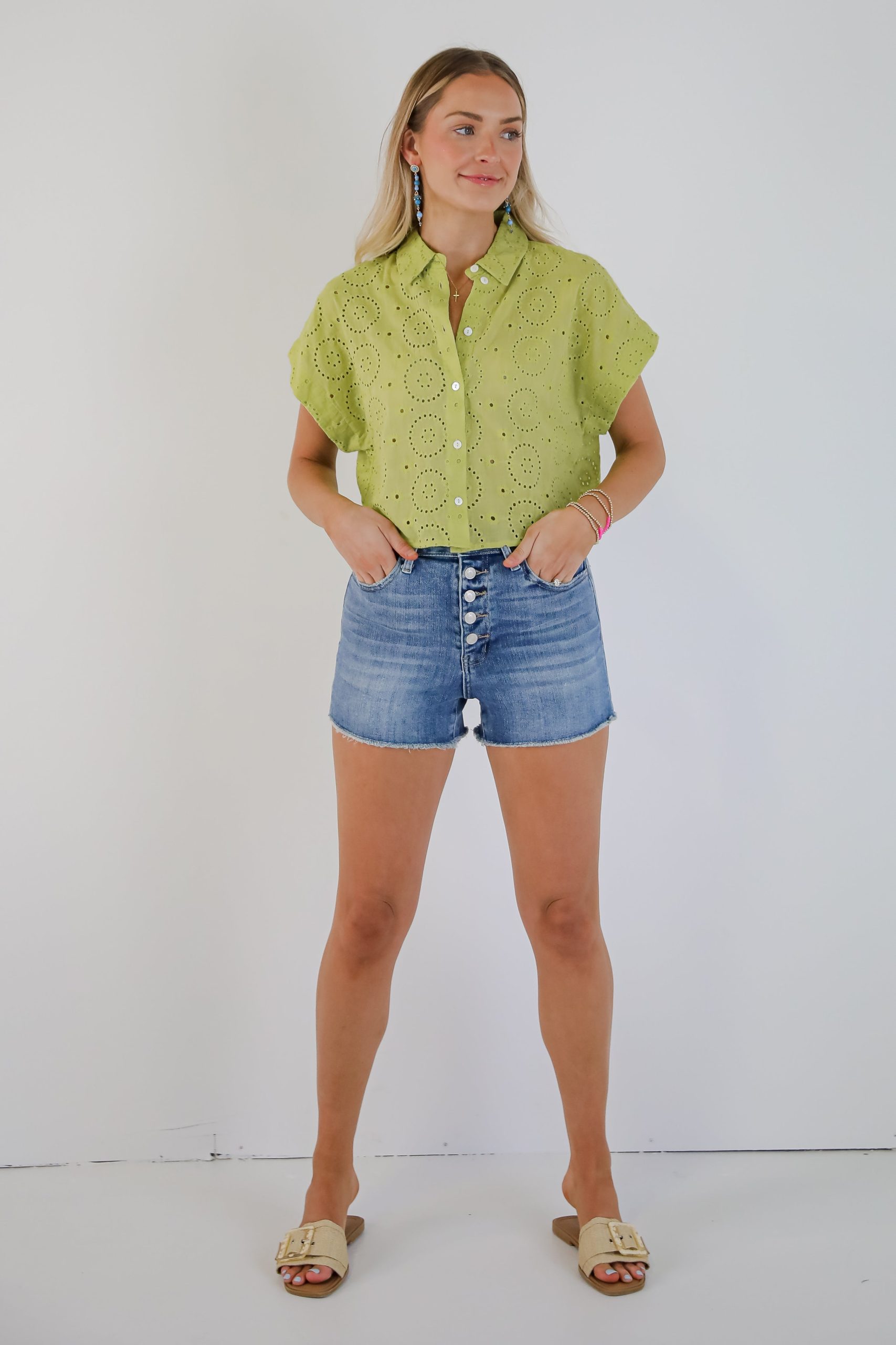 shopdressup_medium_wash_high_rise_shorts_3996929a-c3e3-4761-aa62-b9d219008f53.jpg